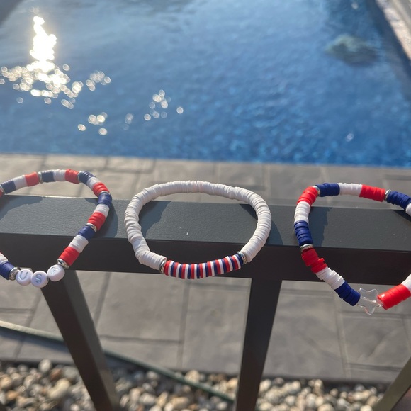 Patriotic custom Heishi bracelets, 4th of July bracelets, handmade bracelets - Picture 2 of 3